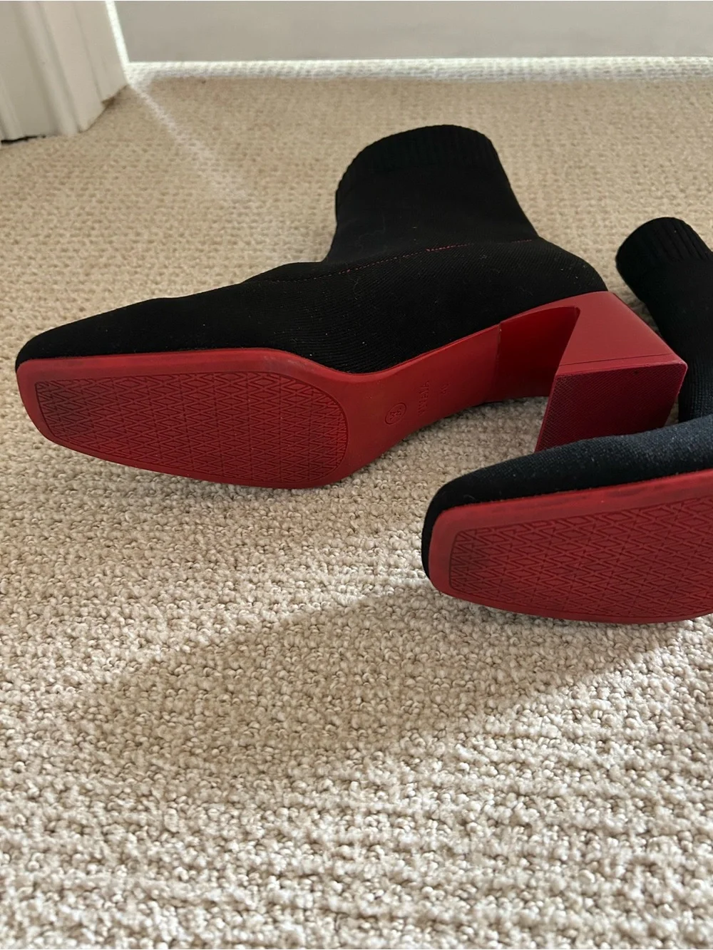Vivaia Water-Repellent Square Toe Block Heeled Ankle Boots Red & Black Size 40